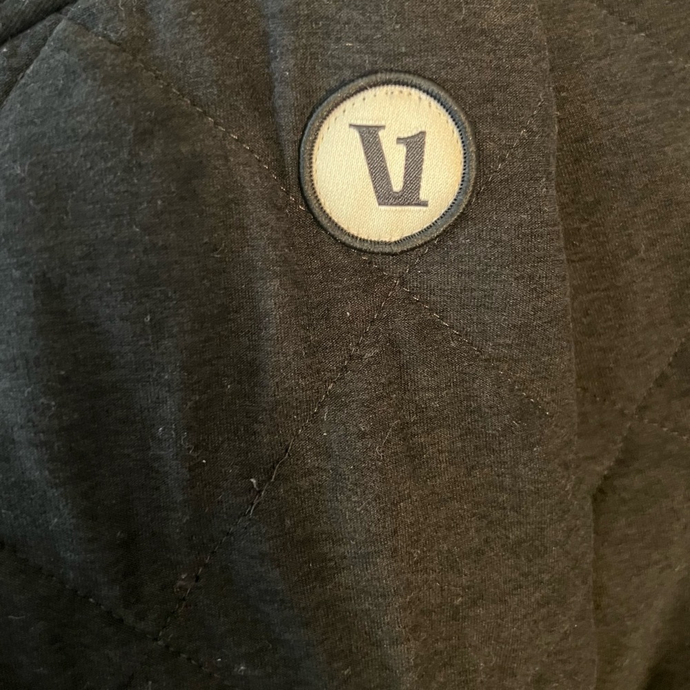 Vuori Black Quilted Zip-Front Jacket - Picture 8 of 8